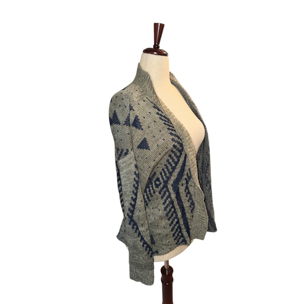 Miss Daisy women’s gray and‎ blue Aztec design cardigan high low sweater sz m